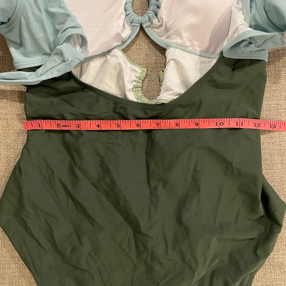 B2prity One Piece Cut Out Swimsuit Women’s US Size L Ruffle Tie Back Sexy NWT - Picture 7 of 7